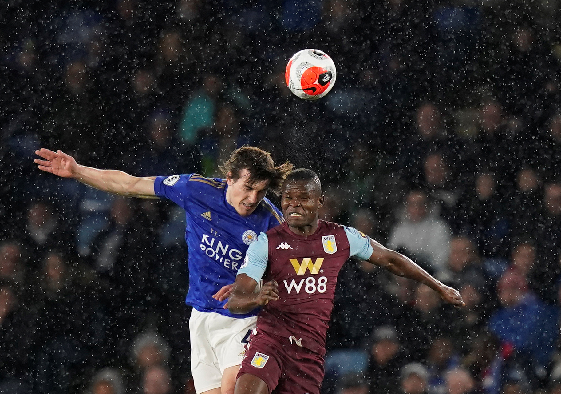 正努力说服 正努力说服